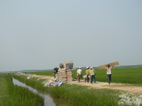 Quảng Bình: Phát hiện hàng loạt công trình nông thôn mới sai phạm - Ảnh 1.