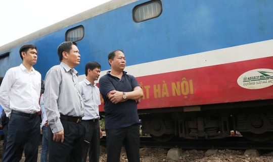 Bộ trưởng Nguyễn Văn Thể: Truy rõ trách nhiệm vụ tàu hàng tông nhau - Ảnh 1.