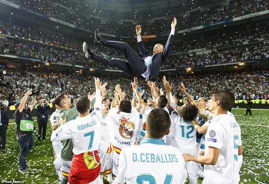 Zidane từ chức, cả châu Âu nín thở ngóng Real Madrid - Ảnh 2.