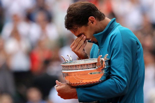 Thắng trắng chung kết, Nadal lần thứ 11 lên ngôi vương Roland Garros - Ảnh 5. Thắng trắng chung kết, Nadal lần thứ 11 lên ngôi vương Roland Garros - Ảnh 5.