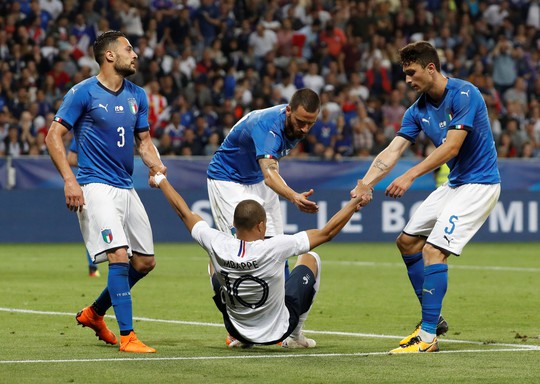 Thắng Ý, tuyển Pháp chạy đà hoàn hảo trước World Cup - Ảnh 3.
