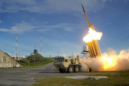 Mỹ nâng cấp tên lửa, Triều Tiên sửa sang cơ sở hạt nhân - Ảnh 1.