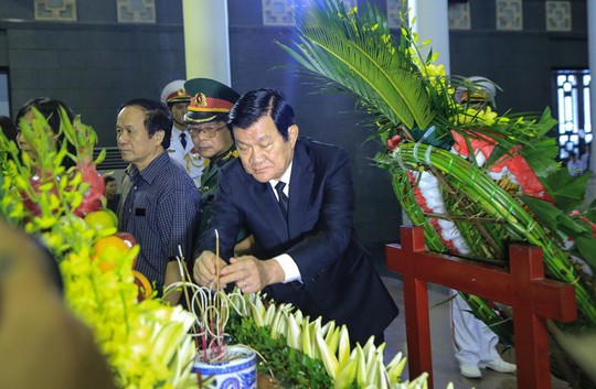 Nguyên Chủ tịch nước Trương Tấn Sang tiễn biệt GS Phan Huy Lê - Ảnh 15.