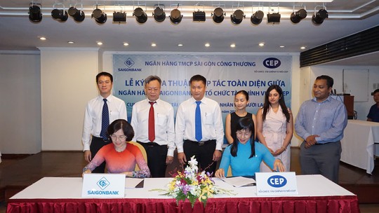 CEP và SAIGONBANK ký kết hợp tác phục vụ người lao động nghèo - Ảnh 1.