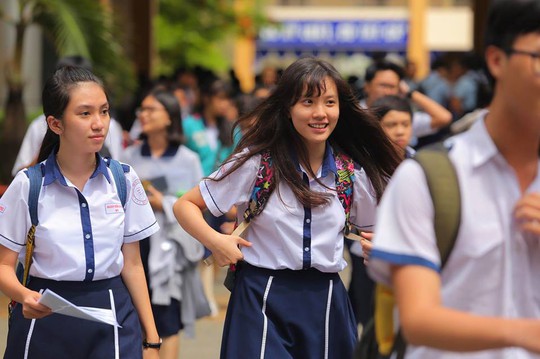 Đề toán đưa tình huống trả tiền ở siêu thị, có thí sinh bật khóc - Ảnh 18.