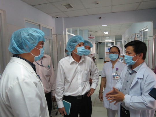 Ổ dịch cúm ở BV Từ Dũ: 12 giờ trưa nay mở lại lầu 5 - Khoa Nội soi - Ảnh 2. Ổ dịch cúm ở BV Từ Dũ: 12 giờ trưa nay mở lại lầu 5 - Khoa Nội soi - Ảnh 2.