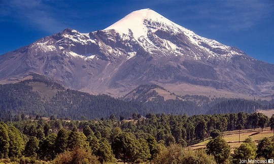Chinh phục núi lửa phủ tuyết cao nhất Bắc Mỹ - Ảnh 3.