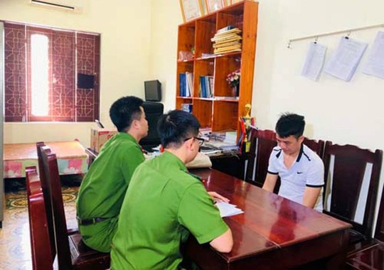 Phá 2 đường dây cá độ bóng đá giao dịch lên tới 64 tỉ đồng - Ảnh 2. Phá 2 đường dây cá độ bóng đá giao dịch lên tới 64 tỉ đồng - Ảnh 2.