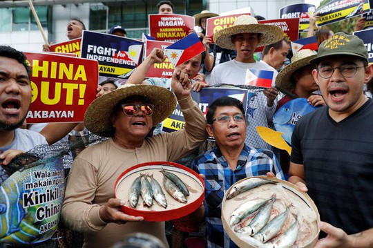 Hơn 80% dân Philippines phản đối ngồi im trước Trung Quốc ở biển Đông - Ảnh 1.