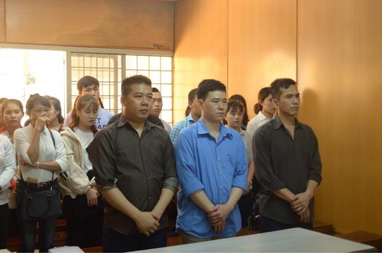 Bí mật động trời trong hộp bánh trung thu của người em trai - Ảnh 1.