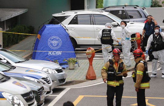 Hàn Quốc: Bị điều tra, ngài trong sạch nhảy lầu tự tử - Ảnh 2.