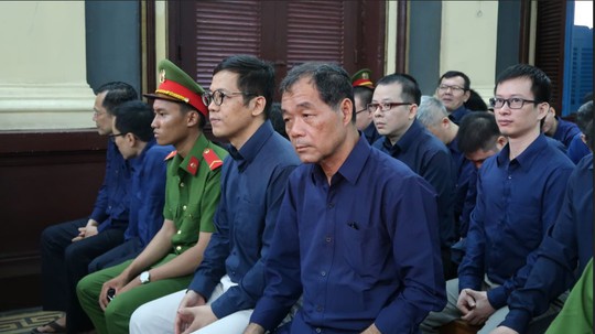 Đại án xử ông Trầm Bê: Cựu lãnh đạo VNCB tố đại gia Hứa Thị Phấn - Ảnh 1.