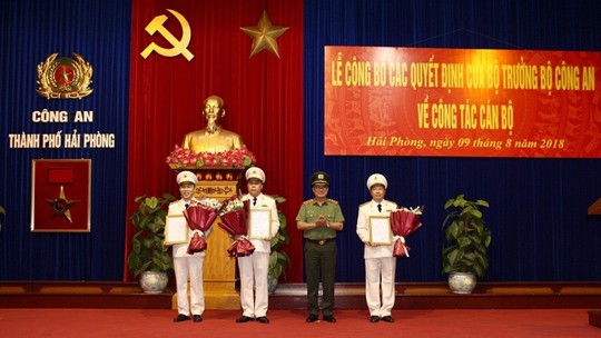 Hải Phòng cùng lúc có 3 tân Phó Giám đốc Công an - Ảnh 1. Hải Phòng cùng lúc có 3 tân Phó Giám đốc Công an - Ảnh 1.