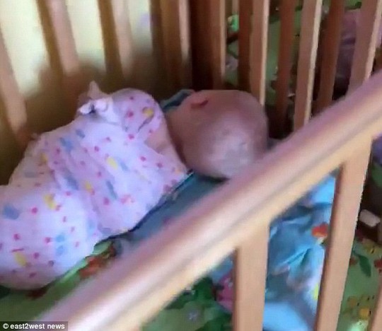 Nga điều tra “nhà trẻ địa ngục” trói các bé vào cũi - Ảnh 4. Nga điều tra “nhà trẻ địa ngục” trói các bé vào cũi - Ảnh 4.