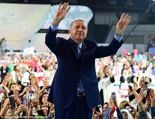 Ông Erdogan: “Họ có đồng đô-la, chúng ta có Thánh Allah” - Ảnh 1.