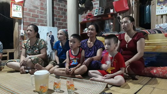 Vỡ òa hạnh phúc tại quê nhà thủ môn Bùi Tiến Dũng khi Việt Nam hạ Syria - Ảnh 2. Vỡ òa hạnh phúc tại quê nhà thủ môn Bùi Tiến Dũng khi Việt Nam hạ Syria - Ảnh 2.