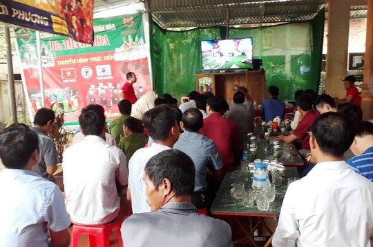 Bố thủ môn Bùi Tiến Dũng: Olympic Việt Nam đã chiến thắng trong lòng người hâm mộ - Ảnh 3. Bố thủ môn Bùi Tiến Dũng: Olympic Việt Nam đã chiến thắng trong lòng người hâm mộ - Ảnh 3.