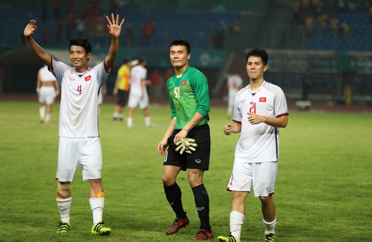 Olympic Việt Nam - Hàn Quốc 1-3: An ủi có siêu phẩm của Minh Vương - Ảnh 1.