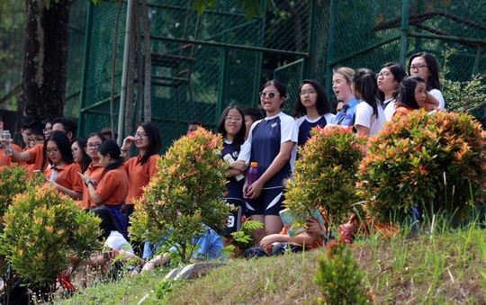 Chùm ảnh học sinh rủ nhau xem Olympic Việt Nam tập luyện - Ảnh 6.