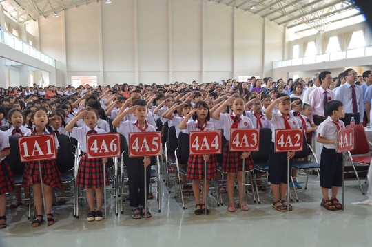 Bộ trưởng Phùng Xuân Nhạ lên Tây nguyên dự khánh thành trường dân lập - Ảnh 2.