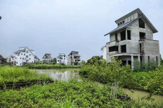 Cận cảnh dự án biệt thự 2.000 tỉ đồng bỏ hoang của Lã Vọng - Ảnh 4.