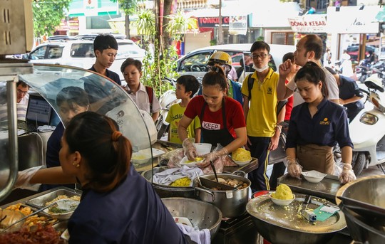 Xôi Yến bất ngờ "tái xuất" sau hơn 1 năm đóng cửa 387421674713272933334922919624849770938368n-15337859506651096733208