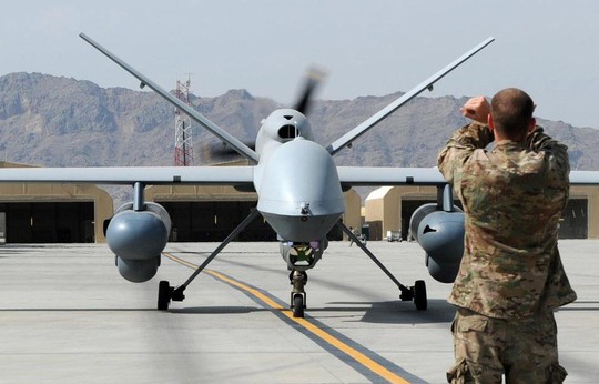 Hiểm họa khủng bố từ robot bay (*): Cuộc đua drone vũ trang - Ảnh 1.
