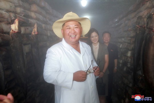 Hình ảnh lạ của ông Kim Jong-un - Ảnh 8.