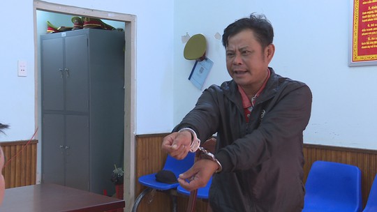 Bao ve dam chet nu quan ly Dien May Xanh vi bi doa cho nghi viec