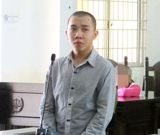 Khoc han vi yeu ban gai 14 tuoi sau 2 ngay quen nhau