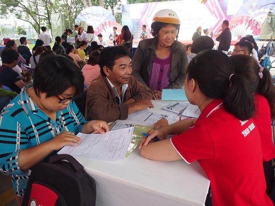 TP HCM: Lao động phổ thông chiếm đa số nhu cầu tuyển dụng - Ảnh 1. TP HCM: Lao động phổ thông chiếm đa số nhu cầu tuyển dụng - Ảnh 1.