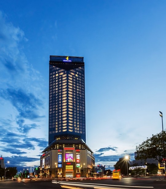 Khách sạn cao nhất ở Huế đi vào hoạt động - Ảnh 1.