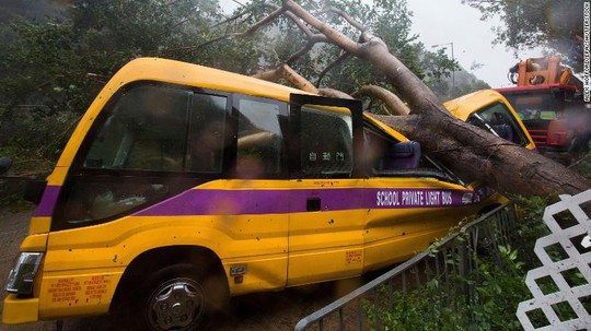 Trung Quốc: Bão Mangkhut tấn công tỉnh Quảng Đông, 2 người chết - Ảnh 8.