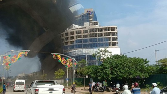 Tập đoàn Hoa Sen lên tiếng về vụ cháy trung tâm thương mại Yên Bái - Ảnh 1.