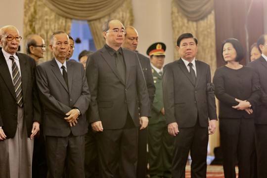 Lễ viếng Chủ tịch nước Trần Đại Quang tại TP HCM - Ảnh 3.