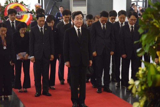 Thủ tướng Hun Sen đến Hà Nội viếng Chủ tịch nước Trần Đại Quang - Ảnh 3.