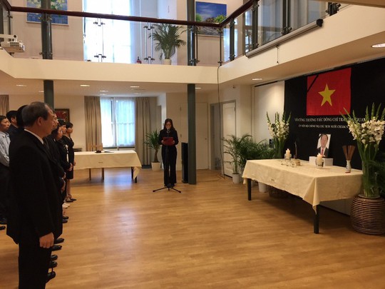 Lãnh đạo nước ngoài đến Đại sứ quán viếng Chủ tịch nước Trần Đại Quang - Ảnh 1.