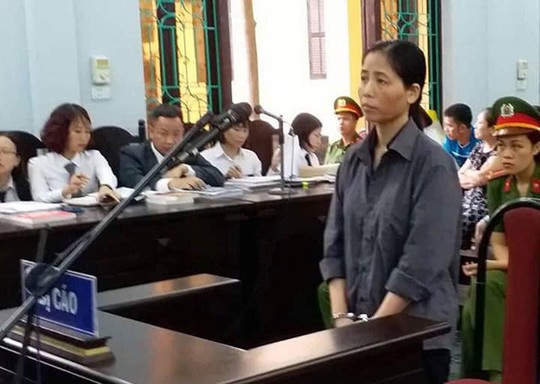 Quyet dinh bat ngo tai toa vu nu y si nghi lam 103 tre bi sui mao ga