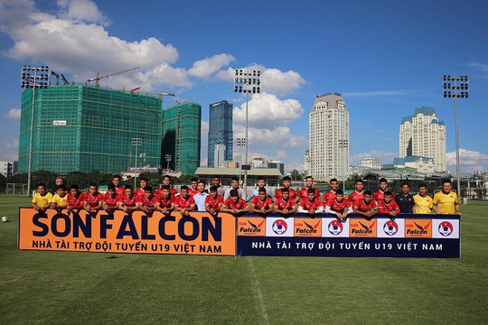 U19 Viá»t Nam ÄÆ°á»£c tiáº¿p lá»­a tinh tháº§n - áº¢nh 1.