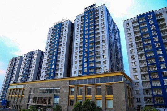 Sau 6 tháng hỏa hoạn, chung cư Carina Plaza giờ ra sao? - Ảnh 1.