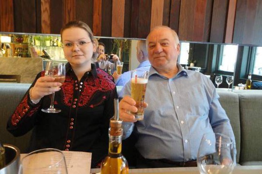 Vụ đầu độc điệp viên 2 mang Sergei Skripal: Anh buộc tội 2 người Nga - Ảnh 2. Vụ đầu độc điệp viên 2 mang Sergei Skripal: Anh buộc tội 2 người Nga - Ảnh 2.