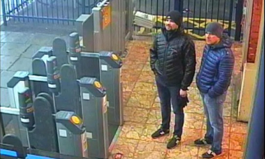 Vụ đầu độc điệp viên 2 mang Sergei Skripal: Anh buộc tội 2 người Nga - Ảnh 6. Vụ đầu độc điệp viên 2 mang Sergei Skripal: Anh buộc tội 2 người Nga - Ảnh 6.
