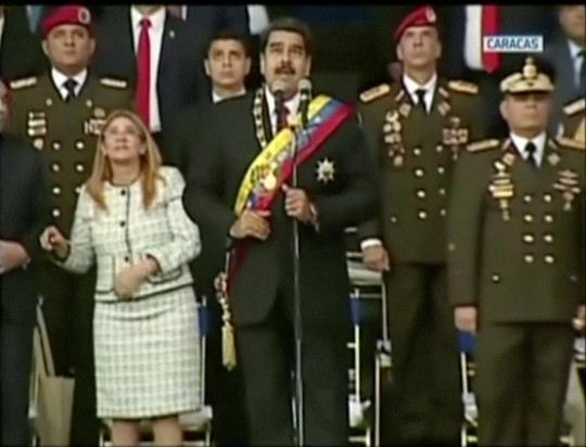 Quan chức Mỹ từng bàn chuyện đảo chính có sĩ quan Venezuela - Ảnh 1. Quan chức Mỹ từng bàn chuyện đảo chính có sĩ quan Venezuela - Ảnh 1.