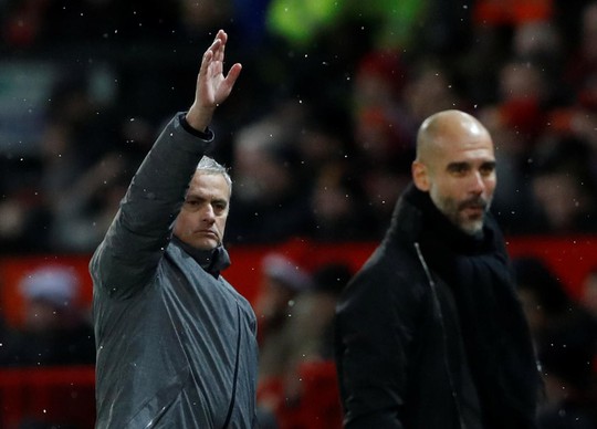 Cantona sẵn sàng thay Mourinho dẫn dắt M.U - Ảnh 2. Cantona sẵn sàng thay Mourinho dẫn dắt M.U - Ảnh 2.