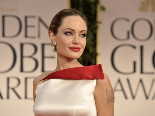 Thuốc đầu tiên trị căn bệnh ung thư vú của Angelina Jolie - Ảnh 1.