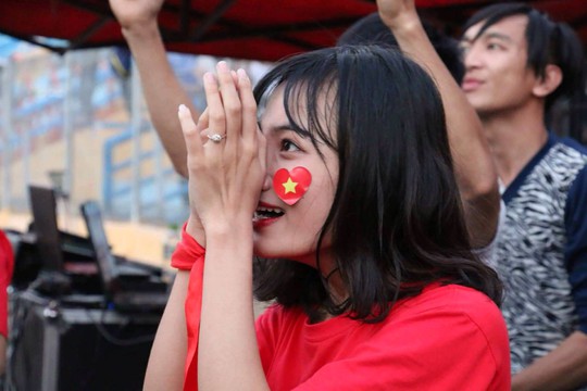 Muôn vạn cảm xúc trước chiến thắng của U23 Việt Nam - Ảnh 28.