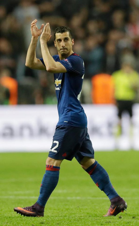 Sanchez mặc áo số 7, tự sướng ở Old Trafford - Ảnh 2.