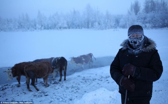 Ngôi làng Cực lạnh từng chịu đựng nhiệt độ -71,2 độ C - Ảnh 2.