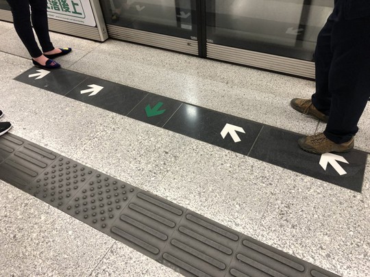 Vì sao khách nước ngoài mê tàu điện ngầm Hong Kong? - Ảnh 5.