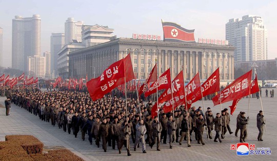Tại sao Triều Tiên im ắng trong ngày sinh nhật ông Kim Jong-un? - Ảnh 2. Tại sao Triều Tiên im ắng trong ngày sinh nhật ông Kim Jong-un? - Ảnh 2.
